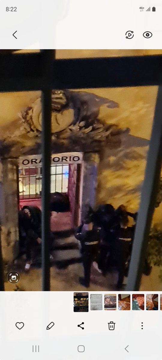 2 detenidos hoy en Iglesia San Antón. Día sí día también. El proyecto fallido del <a href="/Padre_Angel/">@MensajerosdelaPaz</a> que okupa la iglesia del barrio, utilizando a pobres gentes, sin ninguna gestión psicosocial.... y destrozando de paso la vida a los vecinos  ¿Hacemos algo <a href="/seguragc/">Carlos Segura</a> y <a href="/CardenalCobo/">Cardenal José Cobo</a> ?