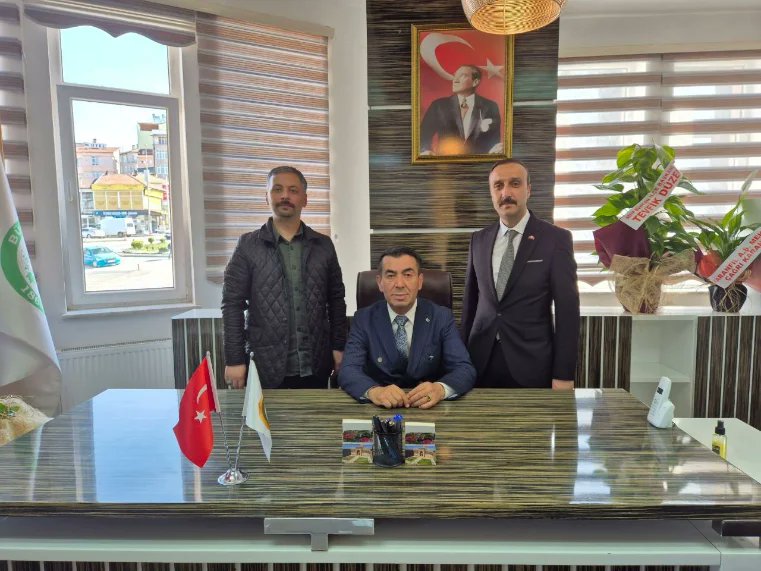 Bugün itibariyle mazbatamızı aldık, Bünyan Belediye Başkanlığı makamımıza geçtik. Rabbim memleketimize hayırlı hizmetler yapmayı nasip etsin. 🤲🏻🇹🇷