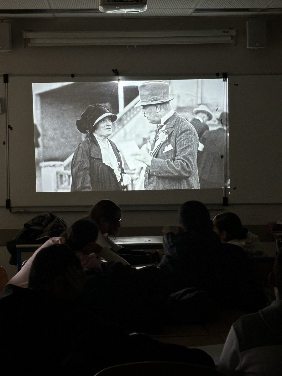 #SOP2024 : c'est aussi 
👉🏼 Déjeuner Sportif pour les élèves du <a href="/Clg_HAuclert/">Collège Hubertine AUCLERT</a> 
Apprendre à bien manger, connaître les bases d'un petit déjeuner pour bien commencer sa journée. #nutrition #bienêtre . <a href="/DSDEN31/">DSDEN 31</a> <a href="/G24Toulouse/">G24 Toulouse</a> <a href="/Paris2024/">Paris 2024</a> <a href="/actoulouse/">Académie de Toulouse</a> <a href="/HauteGaronne/">Haute-Garonne</a> <a href="/EpsToulouse/">EPS Académie Toulouse</a>