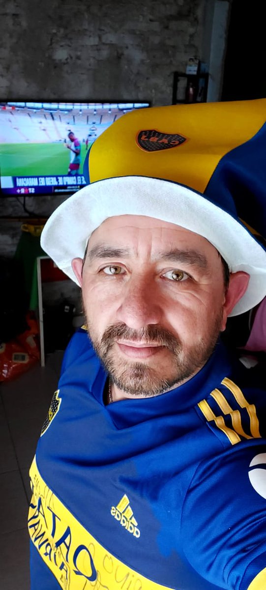 Ger_PerezZ's tweet photo. Ser de #BocaJuniors significa saber que alguien puede ser de cualquier equipo del mundo, pero lo que no puede hacer,  es dejar de hablar de Boca… #119Años de Historia, en #Boca de todos 

Feliz  Aniversario Xeneizes..... A lo Boca se vive mejor @BocaJrsOficial @la12tuittera https://t.co/j6b1RaUb3m