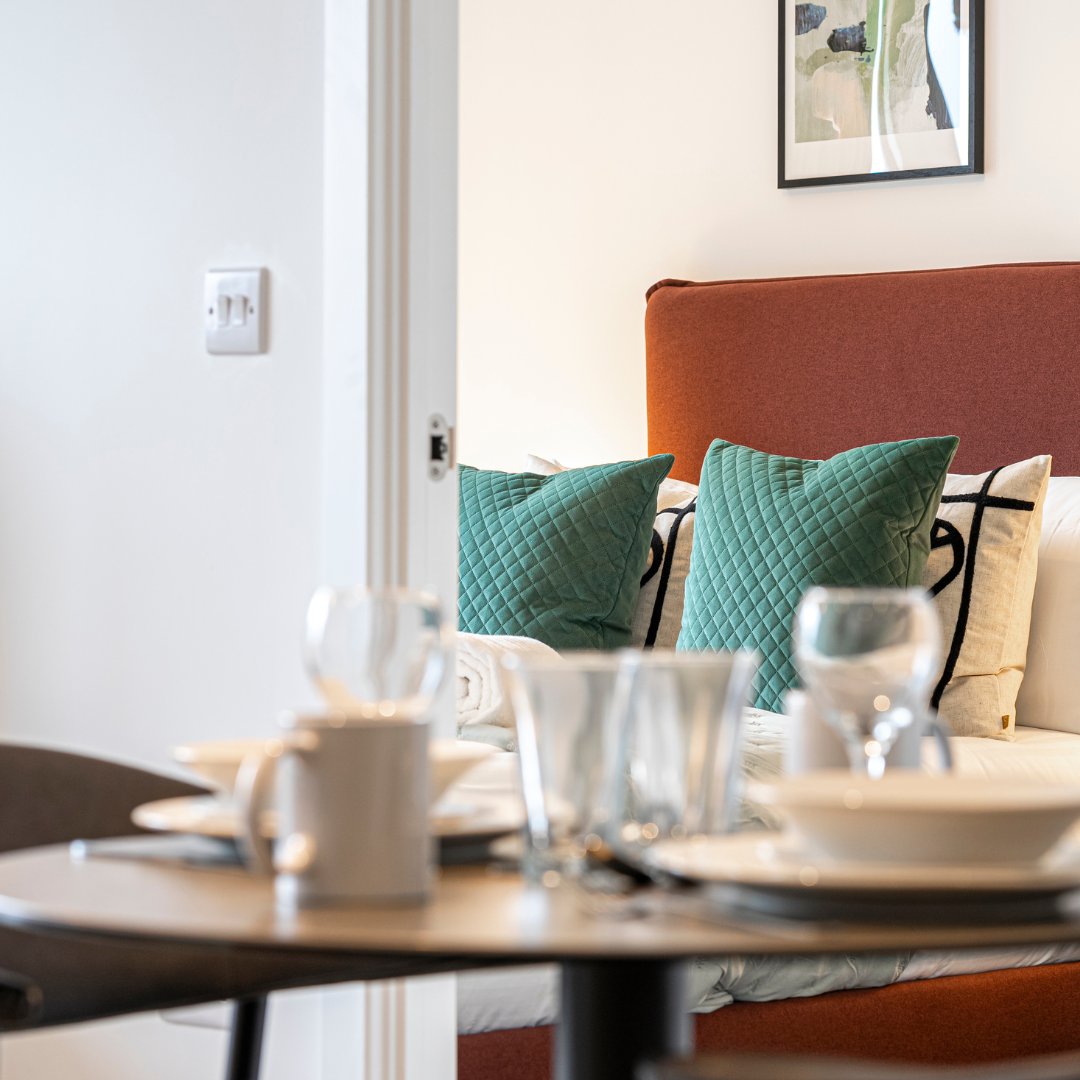 🚨 New city alert!! 🚨

Hello Leeds 👋

We're thrilled to introduce you to the first of some new homes in Leeds. They're spacious, comfortable and in an excellent location, close to the city centre. 

Take a look around for yourself... 👀

#shorttermrentals #servicedapartments