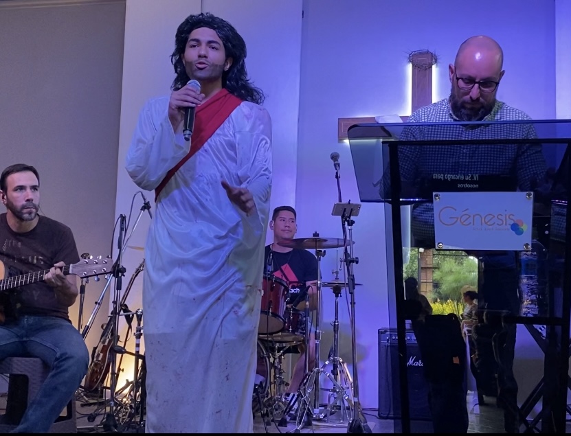 GenesisCocha's tweet photo. Compartimos las fotos del culto de celebración de resurrección en la Iglesia Génesis Cochabamba, el pasado domingo 31 de marzo. Una mañana de alabanza y regocijo recordando la resurrección de nuestro Señor y salvador, Jesús. https://t.co/zmLvUQeBo9