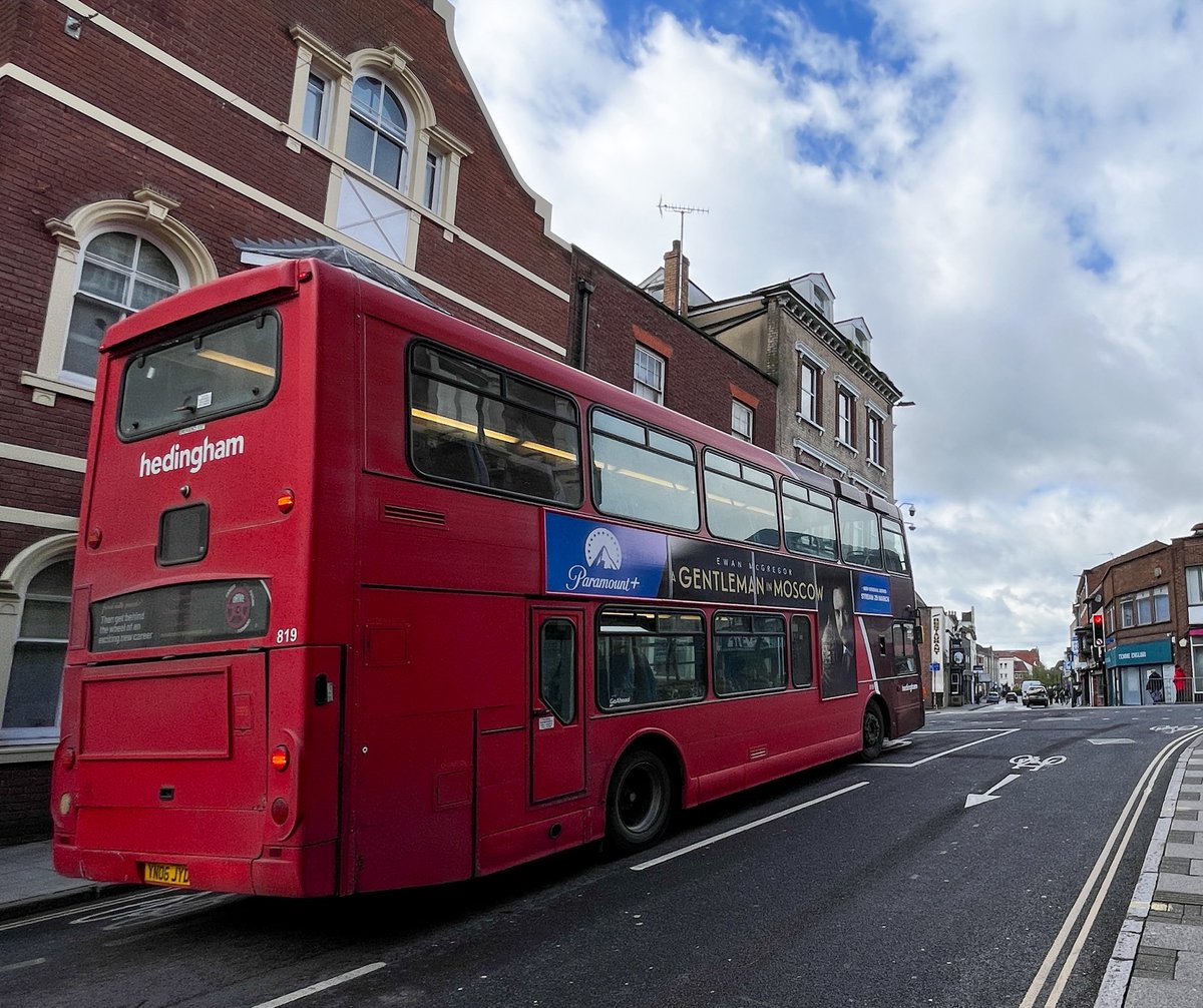 🚌 Exciting News! From Monday 15 April, a new bus service - City 70 - will run up to every 30 minutes between Marks Tey and #Colchester. Bus users will be pleased to hear that it will also serve Stane Retail Park. 🎉