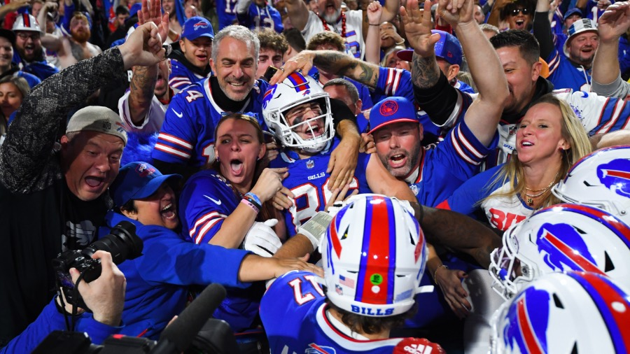 BostonCream's tweet photo. The Buffalo Bills Dynasty (2019-2023): 

0⃣ Super Bowl wins
0⃣ Conference Championship wins 
3⃣ Divisional Round losses
1⃣ Wild Card loss

0-4 for the second time in Bills history. https://t.co/msGsmdG0kM