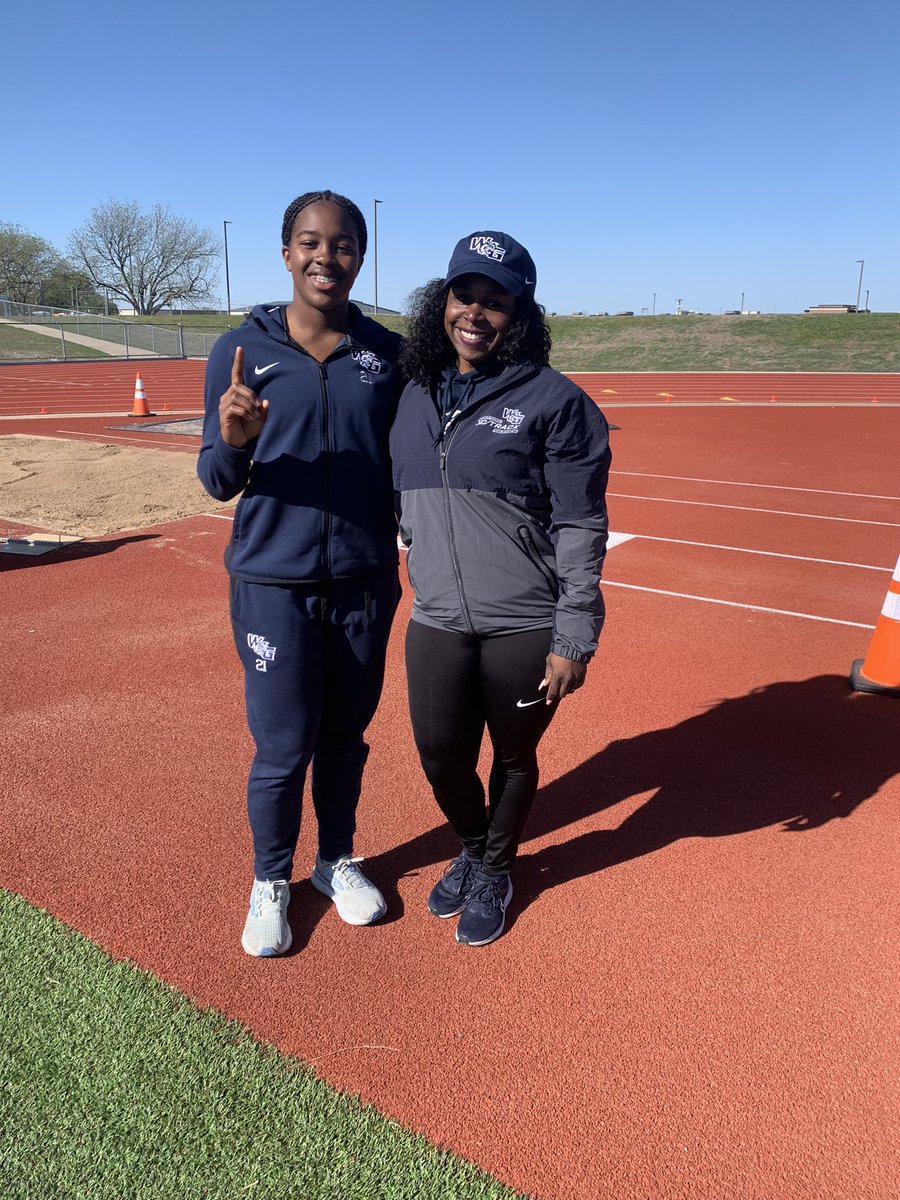 coachterreneek's tweet image. First 🥇of the day! So proud of our district champion triple jumper!