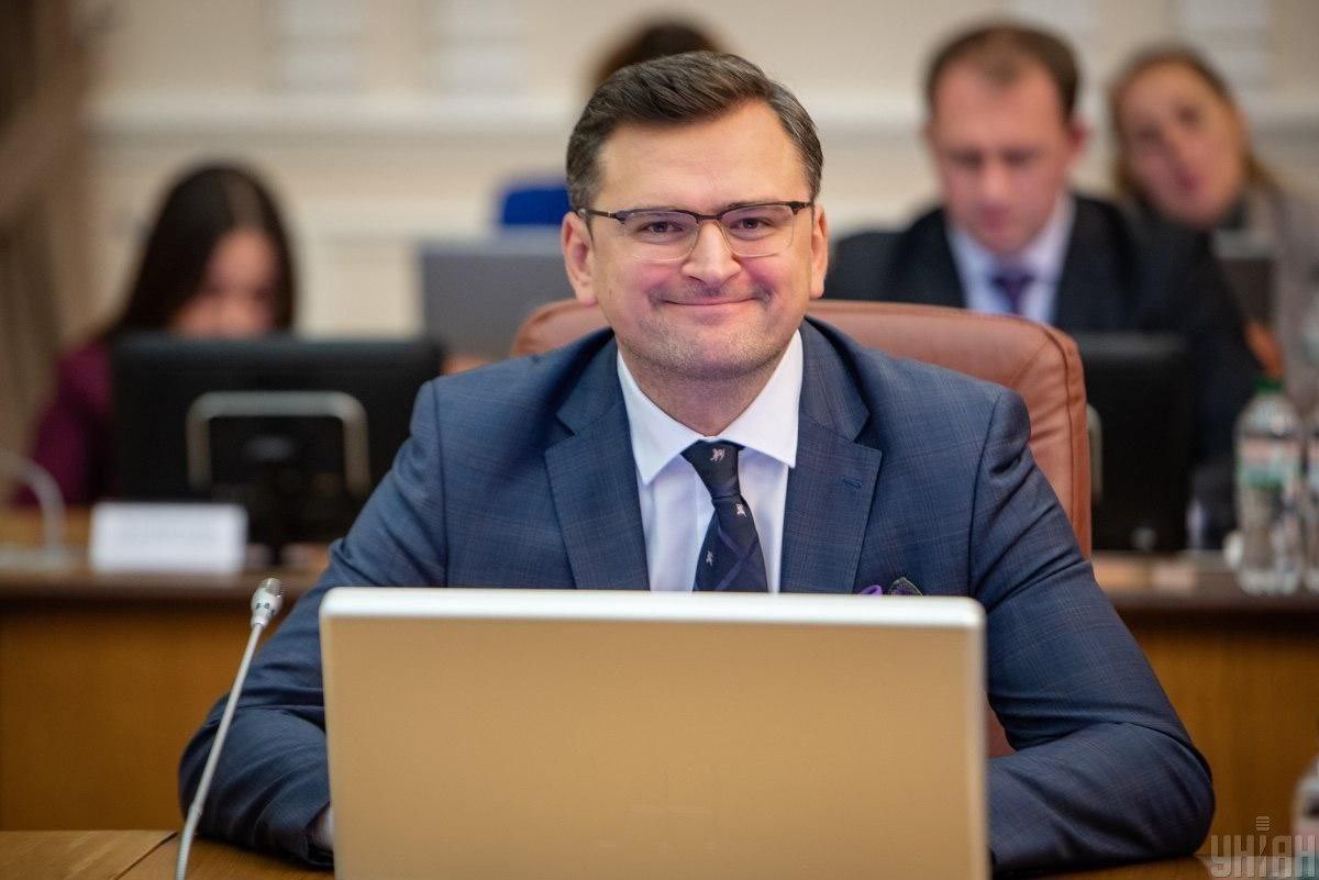 SororInimicorum's tweet image. UkroNazi “minister of foreign affairs” #Kuleba👇 over the 2 yrs of #UkraineWar Kuleba’s fortune has grown by 231%. All that 💰came from our pockets, folks, thanks to the #UkraineFirst traitors in Congress &amp;amp; #GenocideJoe’s admin sending billions to the #UkraineLaundromat. #Ukraine
