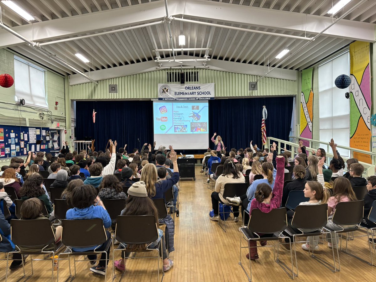 What a great presentation from @KatieLGreer about Tech Safety to our 4th and 5th graders! @NausetSupt @NausetOES @NausetEES @NausetEddy @NausetWES