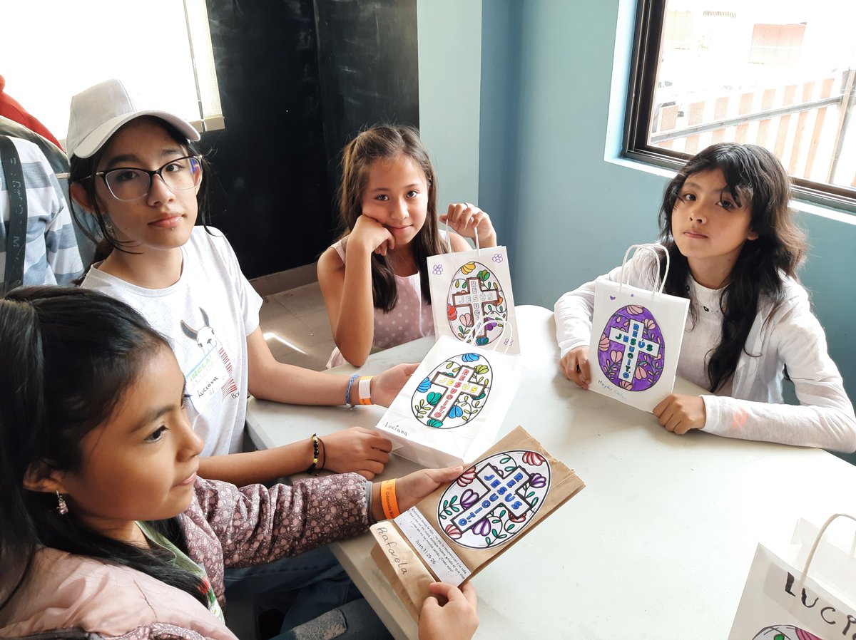 GenesisCocha's tweet photo. Compartimos las fotos de la celebración de resurrección con los niños, realizado el pasado domingo 31 de marzo, en la Iglesia Génesis Cochabamba. Un día especial que inició con alabanzas, creación de manualidades, y la actividad principal, la búsqueda huevitos de pascua. https://t.co/FQ59cRmZja
