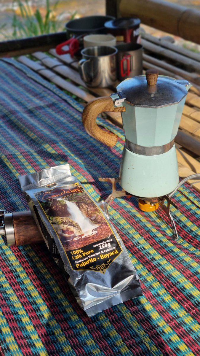 Cafe_Candelas's tweet photo. En esta oportunidad, nuestros clientes nos hacen llegar postales,  desde Malasia. Una vez más, agradecerles por llevar nuestro producto alrededor del mundo. https://t.co/xEA4xfguRW