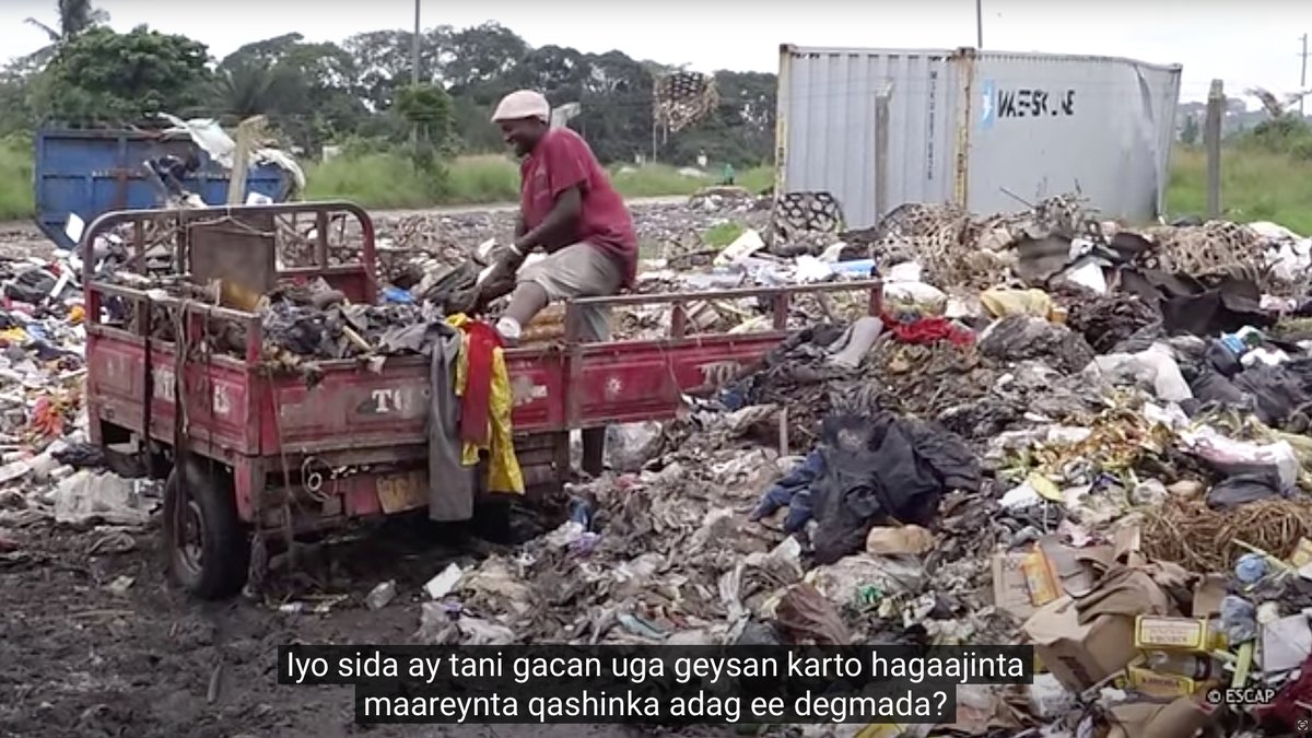 Eawag Sandec's Municipal Solid Waste Management in Developing Countries MOOC now has #Somali subtitles, produced by @MOH_Somalia! It can be watched on our YouTube channel at: bit.ly/3mTKcQO @EawagResearch #mooc #distancelearning #moocs