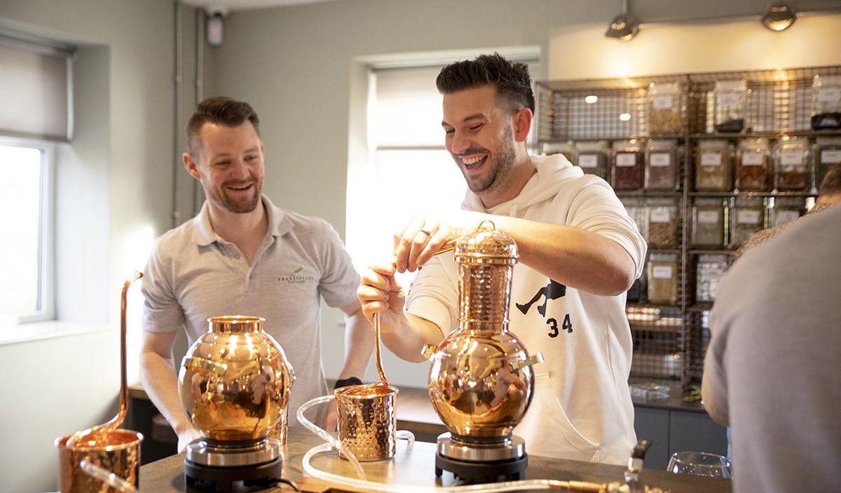 visit_bham's tweet photo. #WMTA24 Winner Spotlight ๐
@shakedistillery in Stratford-upon-Avon took home the Experience of the Year Award 2024! ๐ธ
From distillery tours to gin school, enjoy a unique day out where you can learn whilst having a whole lot of fun!
Explore more ๐ https://t.co/kYNri6P6Dy https://t.co/V5aUUVBSHM