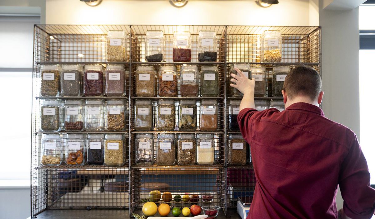 visit_bham's tweet photo. #WMTA24 Winner Spotlight ๐
@shakedistillery in Stratford-upon-Avon took home the Experience of the Year Award 2024! ๐ธ
From distillery tours to gin school, enjoy a unique day out where you can learn whilst having a whole lot of fun!
Explore more ๐ https://t.co/kYNri6P6Dy https://t.co/V5aUUVBSHM