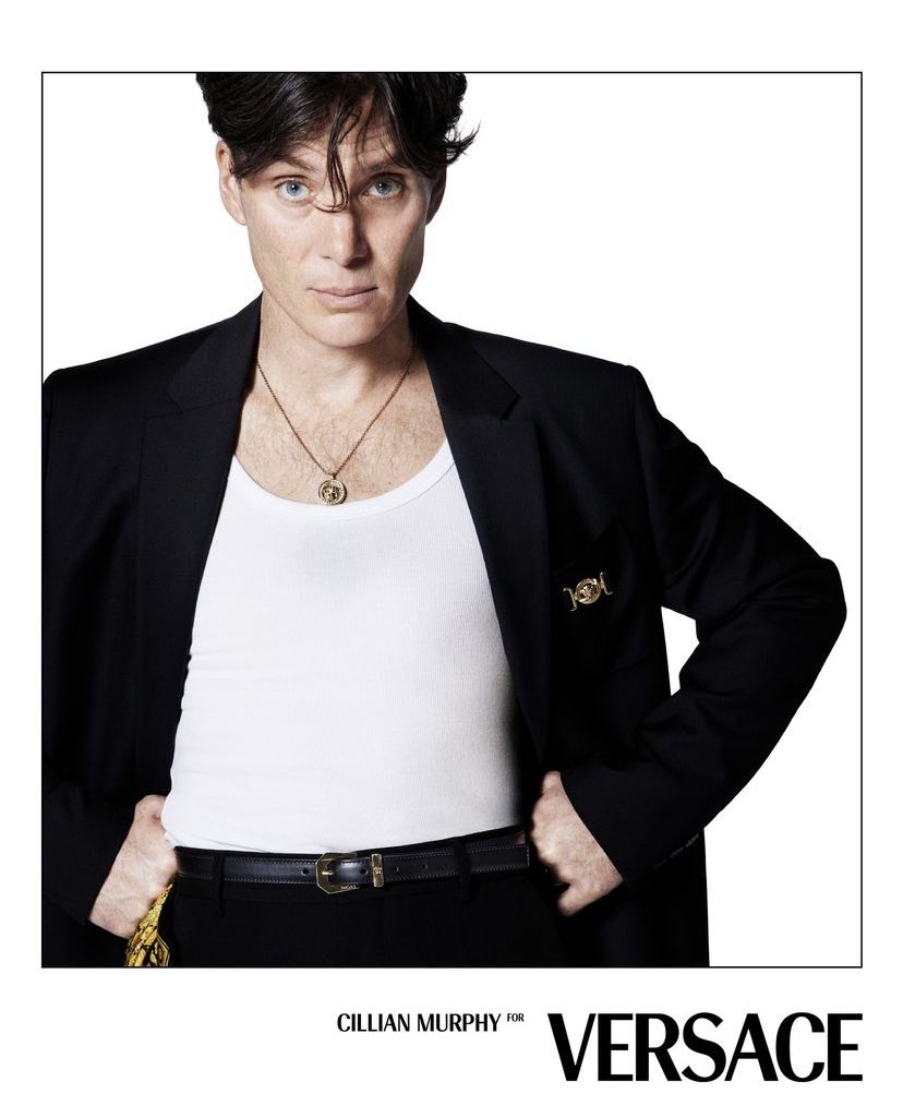PopCrave's tweet photo. Cillian Murphy for Versace Icons.

📸: Mert and Marcus https://t.co/0tgyO8Us7Q
