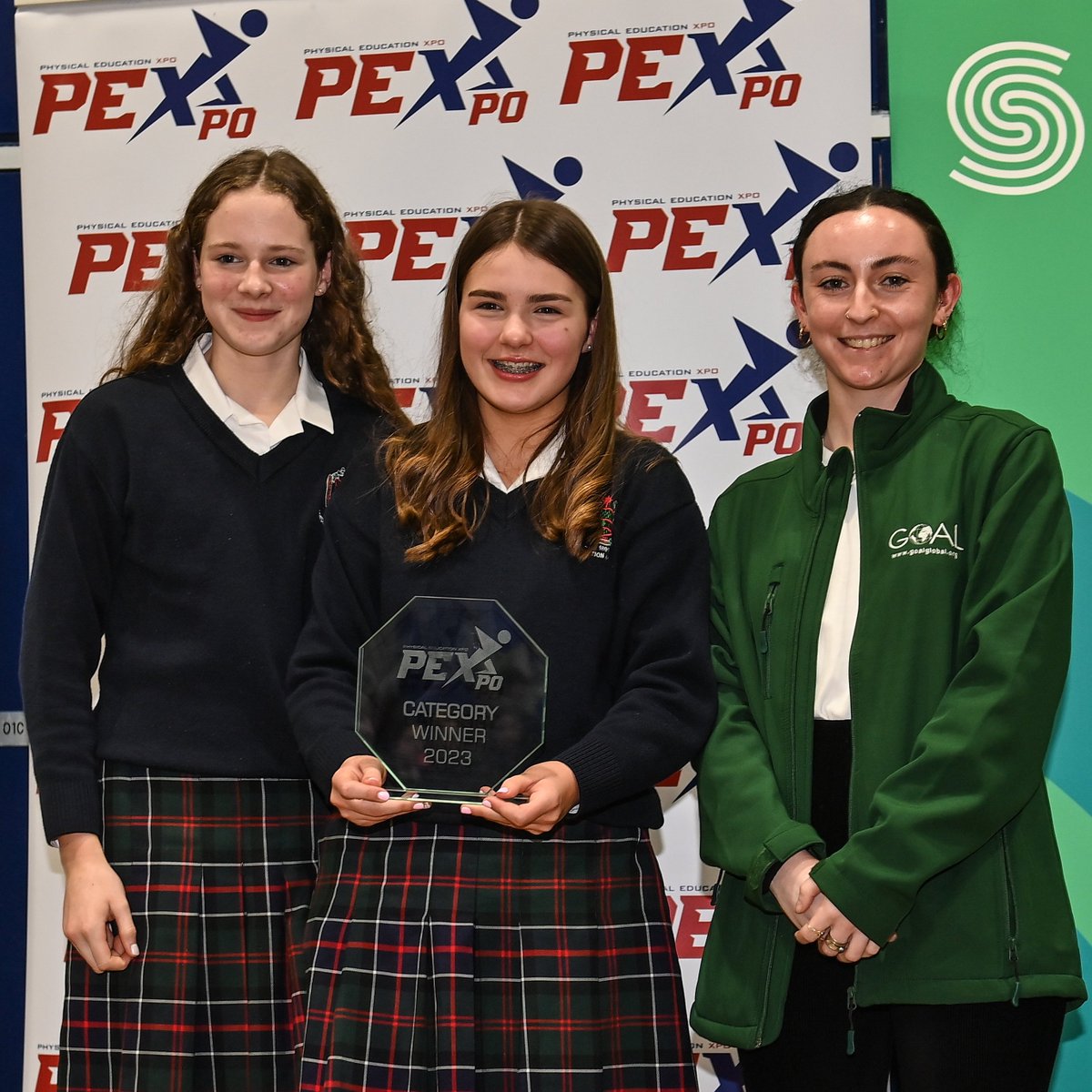 Previous Winners🏆 Ada Bambrick and Emily Donohue's study of how sleep affects mental and physical health won the junior prize in the Well-Being category at PExpo 2023! @PresKilkenny