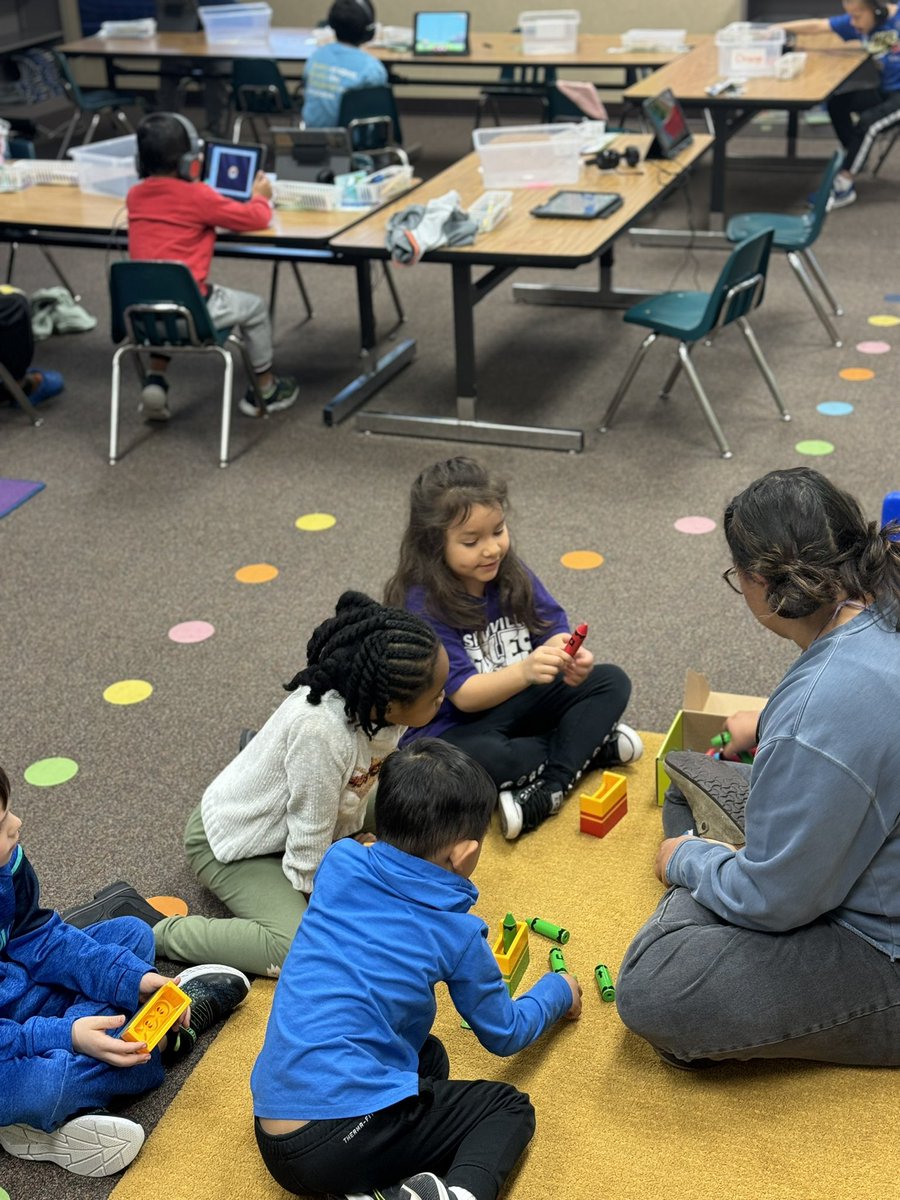 Tuesday was terrific here @OPS_Springville ! 👏 Ms. Redburn's kindergarten classroom is buzzing with high expectations and clearly set routines. From #BrainBreaks to hands-on learning, every moment counts in shaping young minds. #OPSProud #KindergartenLife