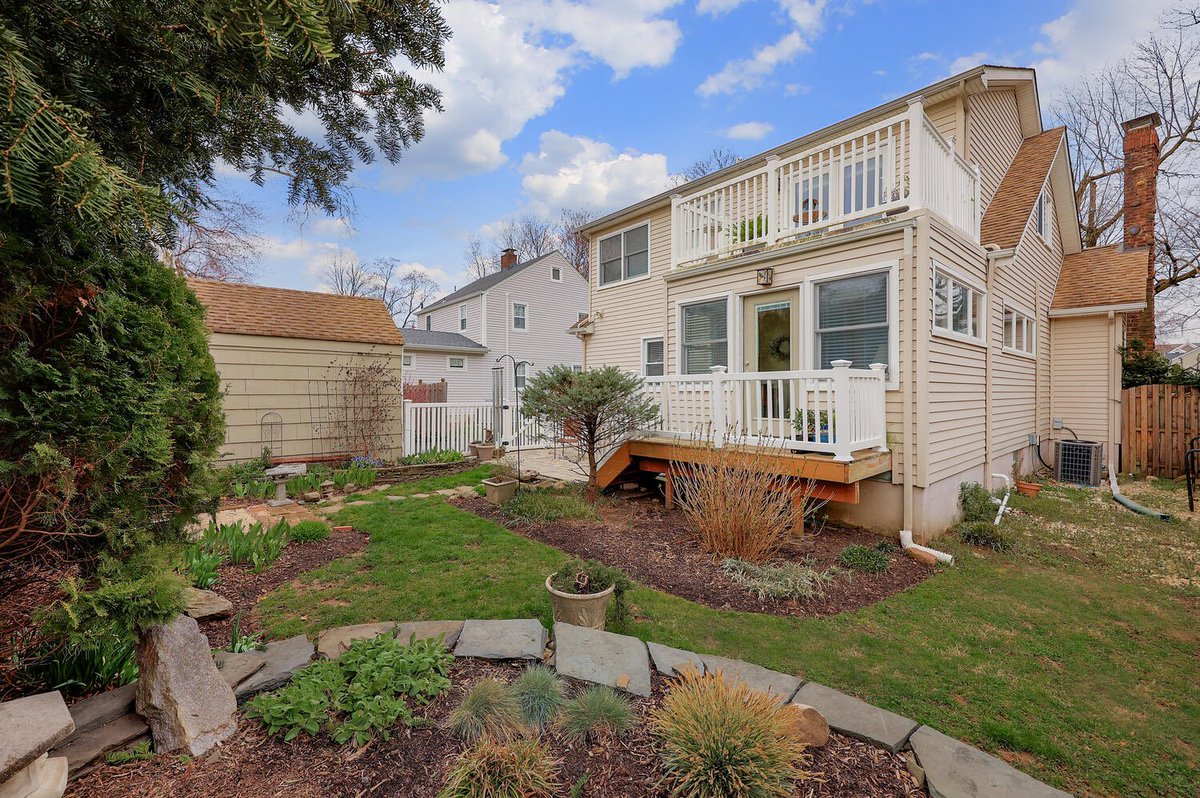 New Listing Scotch Plains
2241 Greenside Place
2 Bedrooms 🛌 | 2 Baths 🛁 | Asking $629,000
Open Sunday 4/7 1:00 - 3:00

sunnyphotovideo.seehouseat.com/2230062