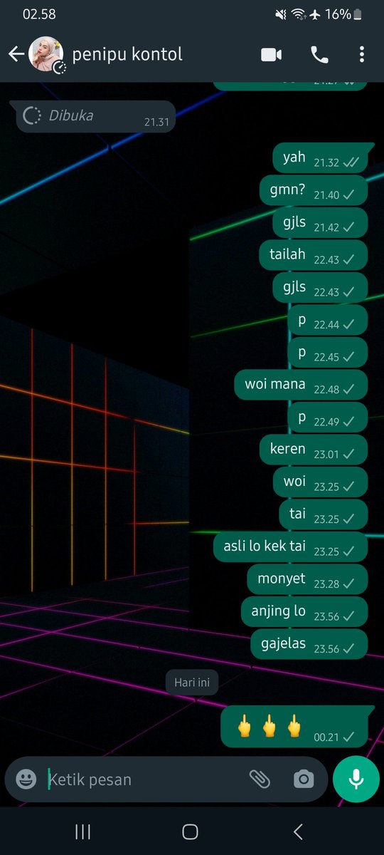 tehkootak's tweet photo. ada yg bisa lacak org? saya ketipu traveloka paylatter. ini Wa nya +62 896-0246-8136 tidak bisa di refund, terima kasihhh #zonauangᅠ https://t.co/IaaO4Tgu9K