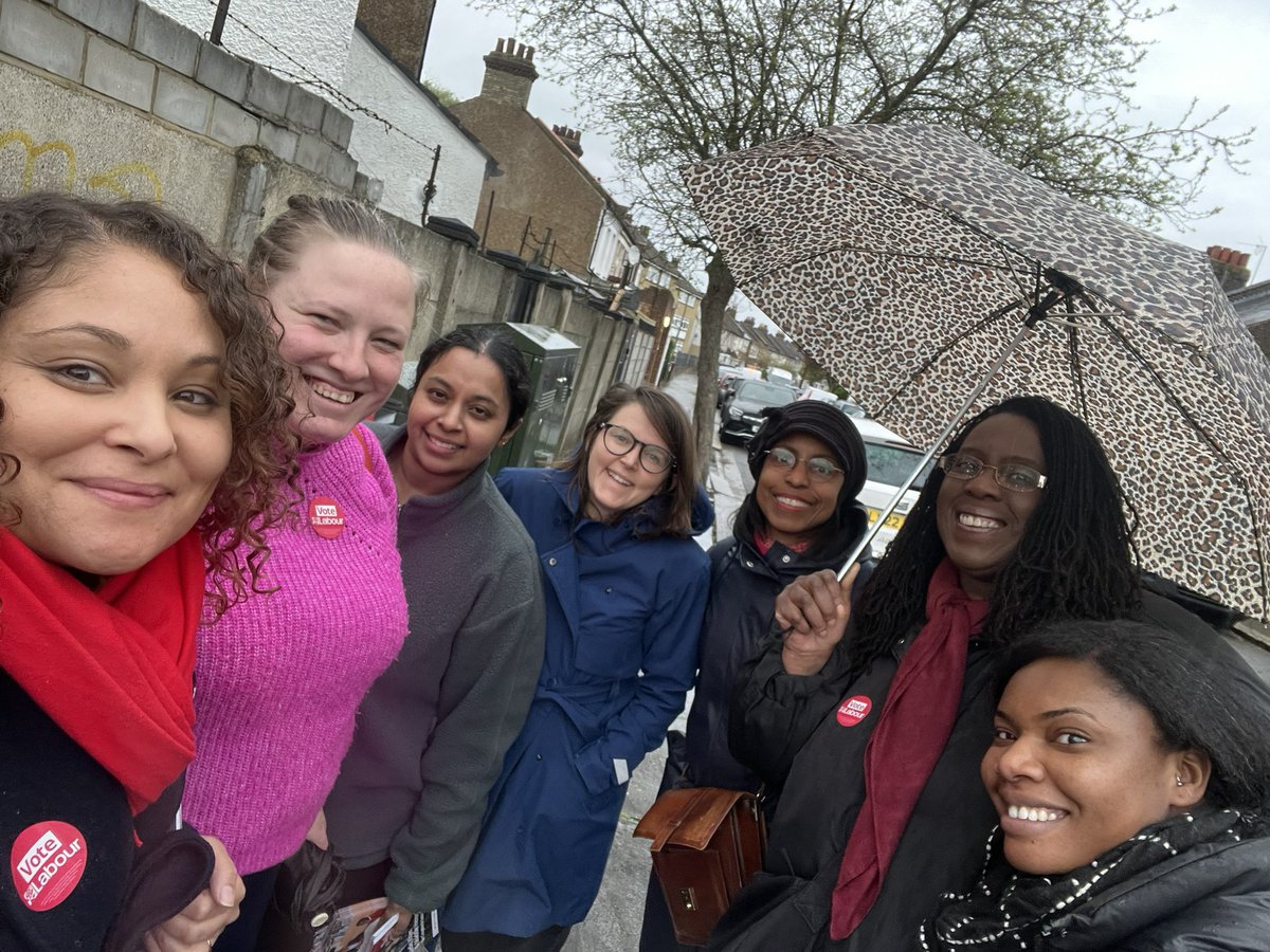 A little fall of rain won’t stop our Woodside Canvass! Great to see so many people out last night braving the elements. Lots of support for @UKLabour @SadiqKhan and @MinsuR on the doors. Don’t forget to vote Labour on 2nd May!