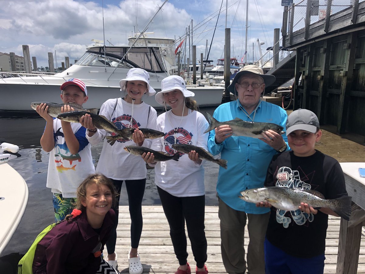 Capt_Keith's tweet image. Who says weekdays can't be fun? Sneak a mid-week break and hit the waters with us. 🌊 #MidweekEscape