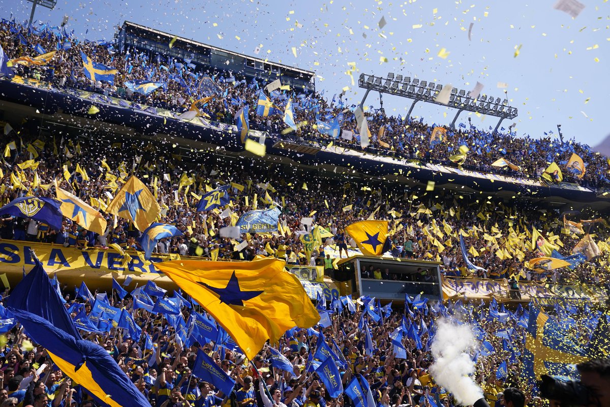 DiarioOle's tweet photo. BOCA FESTEJA SUS 119 AÑOS 💙💛

¡Felicidades, Xeneizes!