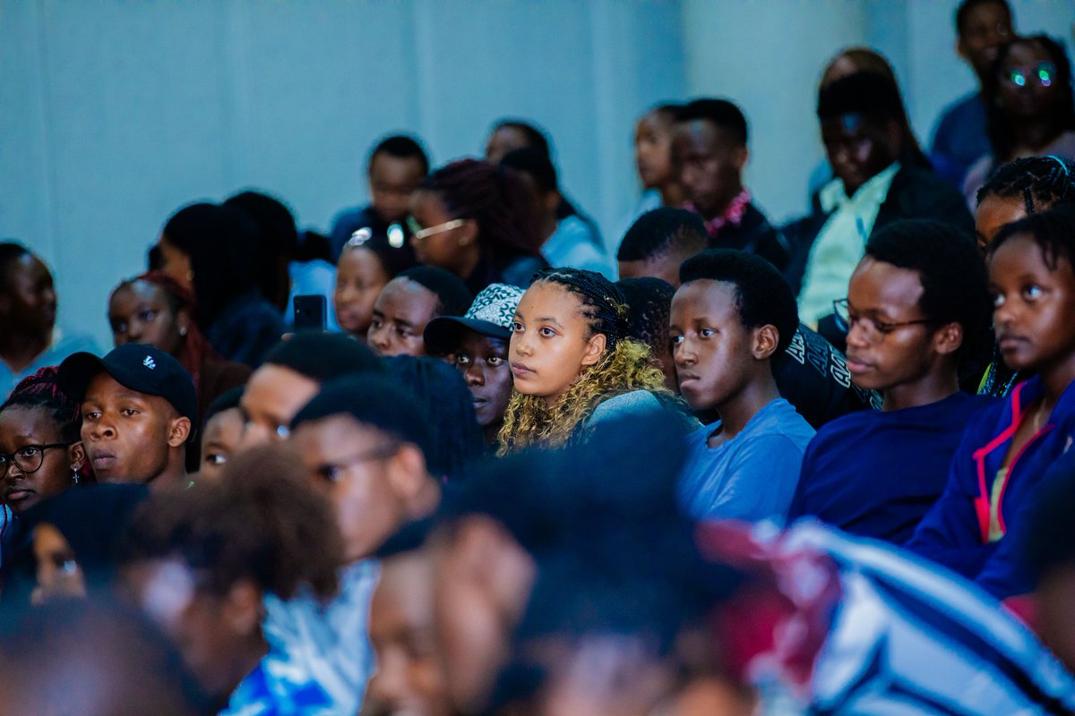 eMobilis's tweet image. Sarah goes on to add that &quot;Quality is more important than quantity: The number of certificates you hold is not as
significant as to the experience and skills you bring to the table.&quot;
#eMobilistechtalk #techtalk2024 #nurturinginnovators #technovation
#emergingtechtrends