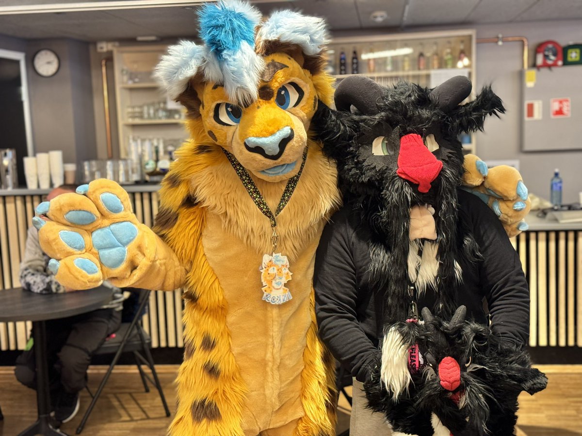 Mind_Ctrl404's tweet photo. I had such a blast @PawskeParty.
I will definitely be going again next year!

#furry #furries #fursuiter #fursuit #pawskeparty2024 https://t.co/1zMMLgTeH6