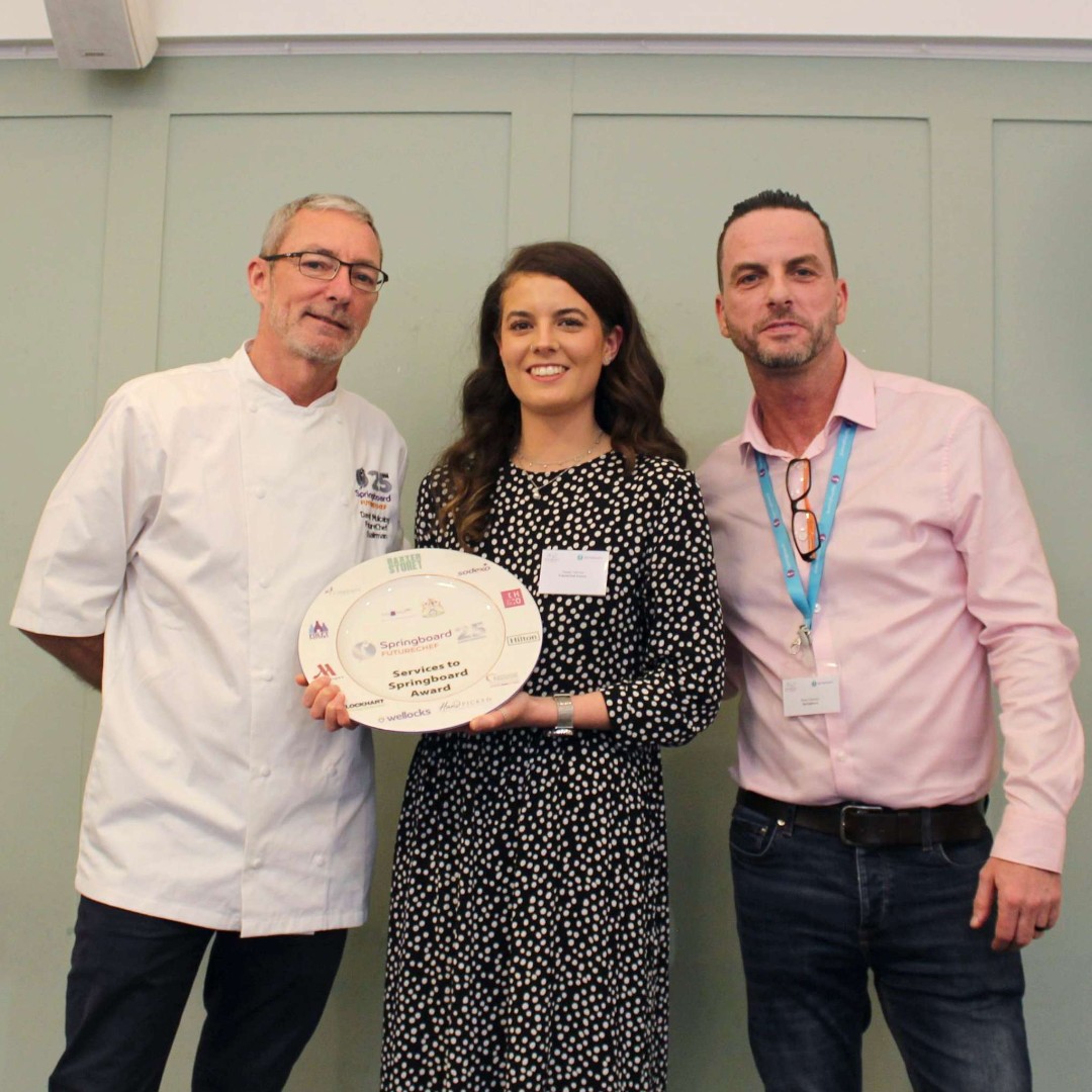 To celebrate our 25th anniversary, we held our very first Alumni Awards at our National Final last month 🏆 Meet our Services to Springboard Winner, Hayley Cancea 👋 Find out more about Hayley: futurechef.uk.net/success-storie… #FutureChef25Years #SpringboardFutureChef