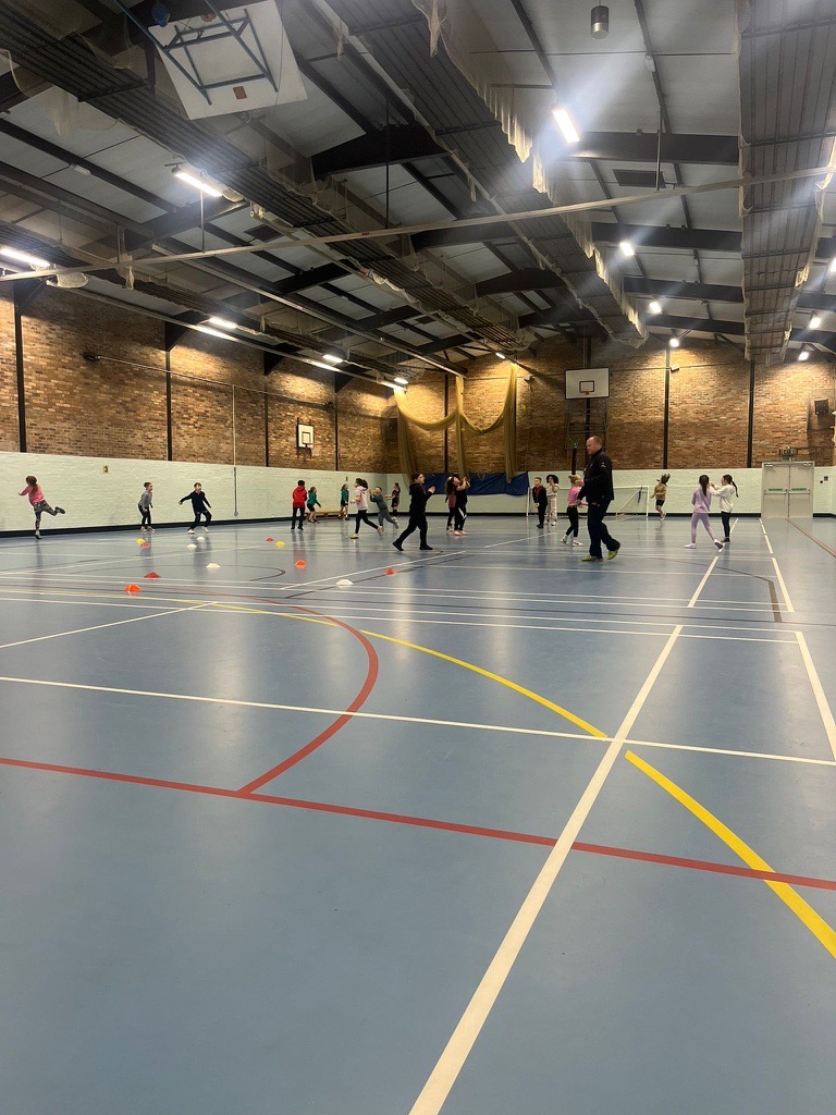 WOW!!! What an amazing first day at Cefn Hengoed in our brand new camp. Here, the children enjoy playing cricket with @CricketWales @freedomswansea