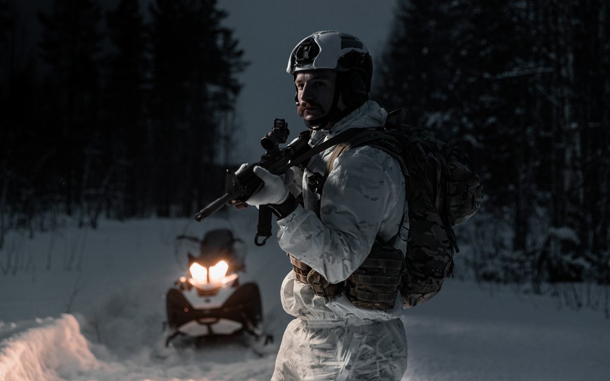 Upgraded ride for Arctic operations... #RoyalMarines will strike faster and further across the Arctic snow thanks to a £10m investment in new snowmobiles for reconnaissance and raiding operations. Read more: royalnavy.mod.uk/news-and-lates…