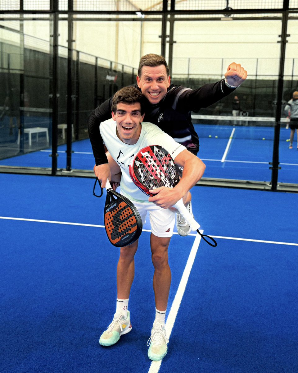 juanlebronc's tweet photo. Muy felices por estar de vuelta! Tras 5 años nos juntamos con muchas ganas de dar todo en la pista. Empieza un reto apasionante @paquito_navarro 🐺🎸

VAMOS EQUIPO!!! https://t.co/xcQrwkb6Xw