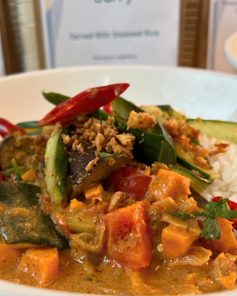 On the menu today in the EDUkitchen we are serving: -Pork Schnitzel -Chicken Tagine -Thai Vegetable Curry @LoveBritishFood #greathospitalfood