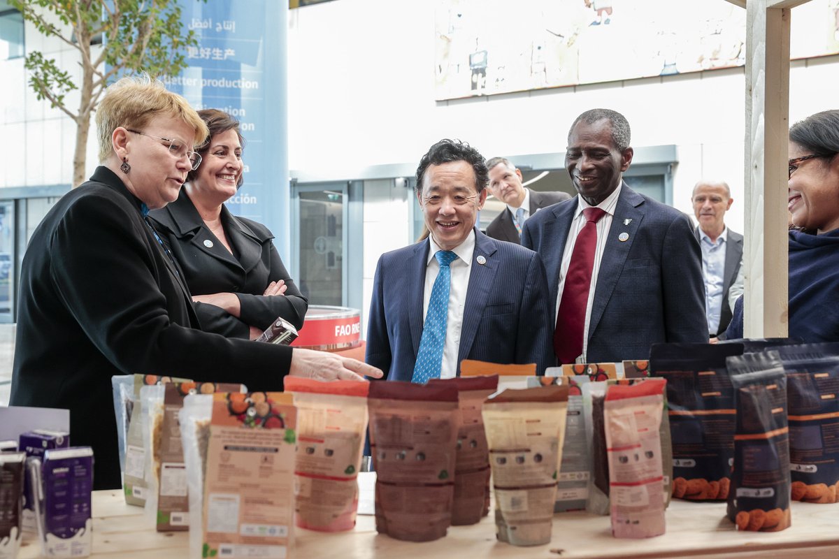 At the recent #IYM2023 closing ceremony, <a href="/FAO/">Food and Agriculture Organization</a> Director General, Qu Dongyu (<a href="/FAODG/">FAO Director-General QU Dongyu</a>) thanked ICRISAT Director General, <a href="/hughes_jackie/">Jacqueline Hughes</a> for the institute’s work in conserving millet germplasm.
“I appreciate that the DG of ICRISAT has come on board to advocate for #millets and the