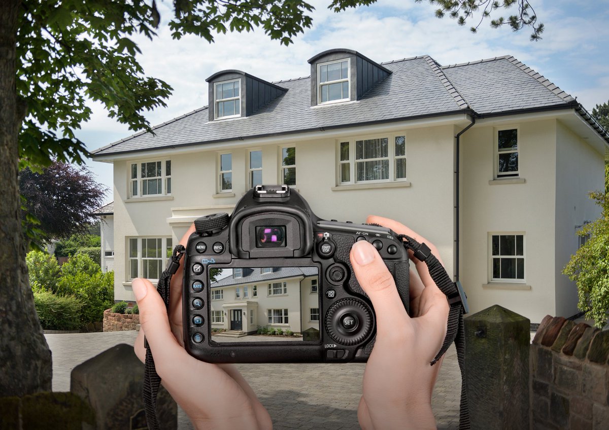 Our photographers travel the country to capture our trade partners' stunning installations and turn them into Quickslide case studies, will you be next? Get in contact via marketing@quickslide.co.uk and tell us about your project 📷