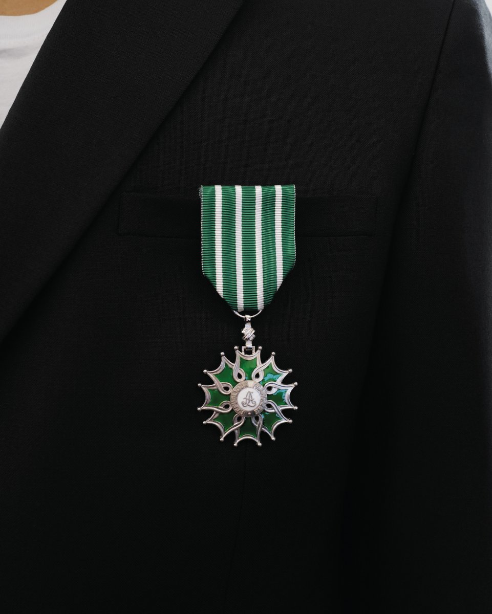studiojoeland's tweet photo. And he becomes a chevalier https://t.co/xrM31eS46x