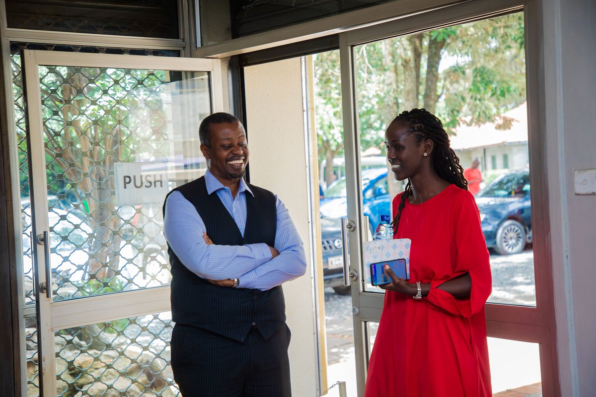 eMobilis's tweet image. “Networking is crucial in the job market therefore make sure to actively build
relationships and connect with others.” Margaret Nyakeno.

#eMobilistechtalk #techtalk2024 #nurturinginnovators #technovation
#emergingtechtrends
