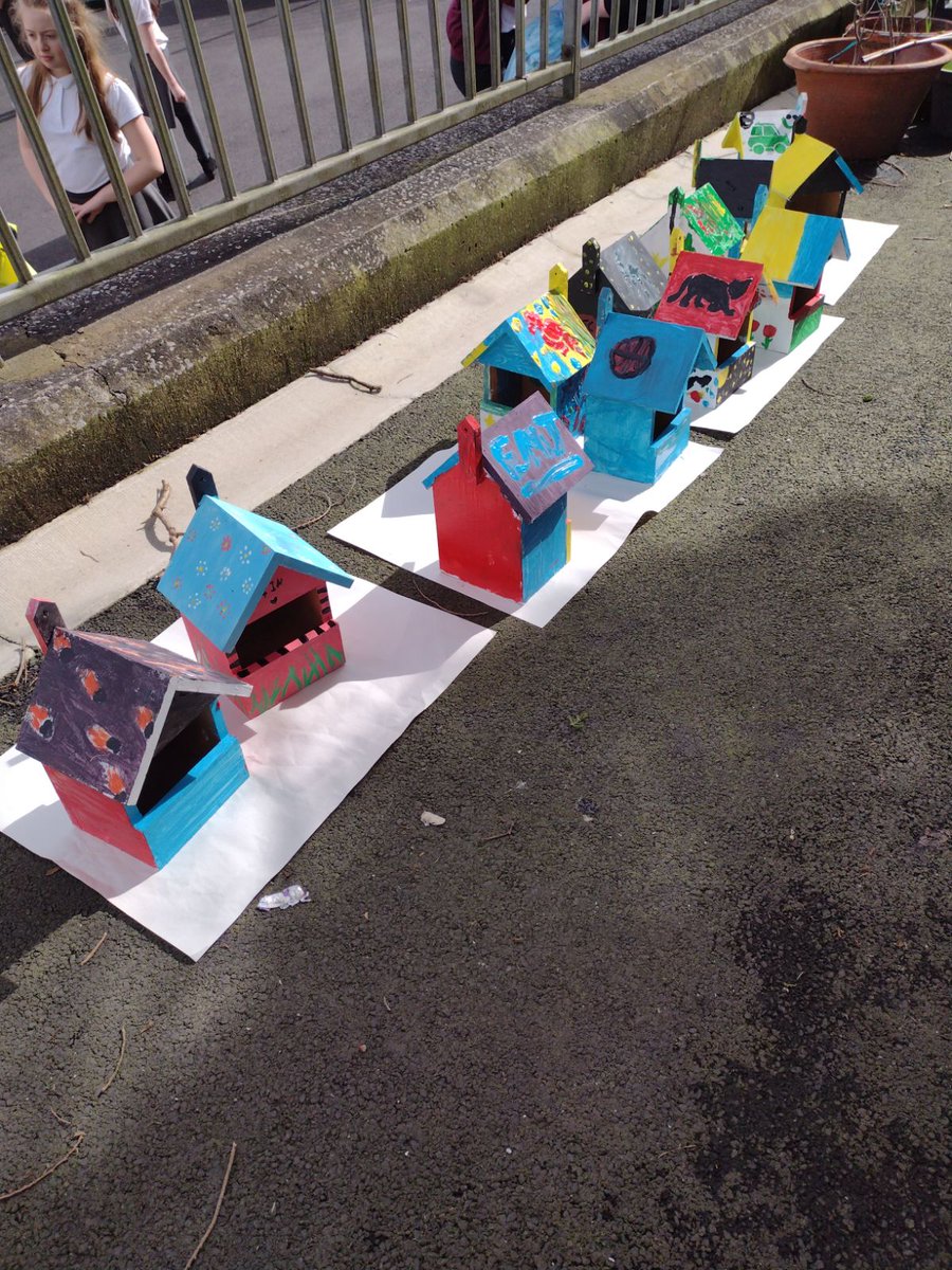 Thank you to the pupils <a href="/coedylanprimary/">Coed-Y-Lan Primary School</a> <a href="/RCTCouncil/">RCT Council</a> for decorating the new nesting boxes for #SpottedFlycatchers at one of our local projects.
Thanks to Mr Jenkins and the staff team for their support.