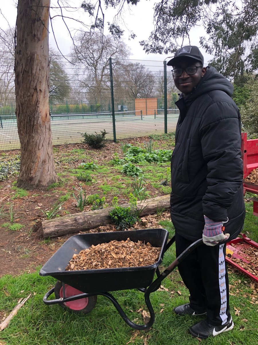 The #AAA Positive Transitions Club had a fun filled sports session last week and they also helped the park maintenance team over #WestHamPark revamping 1 of the paths. Pete (Lead park keeper) was very impressed & has invited the group back to do more conservation within the park