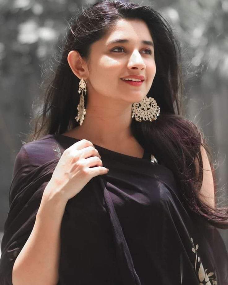 Sanjay_Khattri1's tweet image. वो चंद लम्हे जो गुजरे तेरे साथ.....

न जाने कितने जन्मो तक याद आयगे...!!!! ❤️🌻
#शुभ_संध्या 🌹