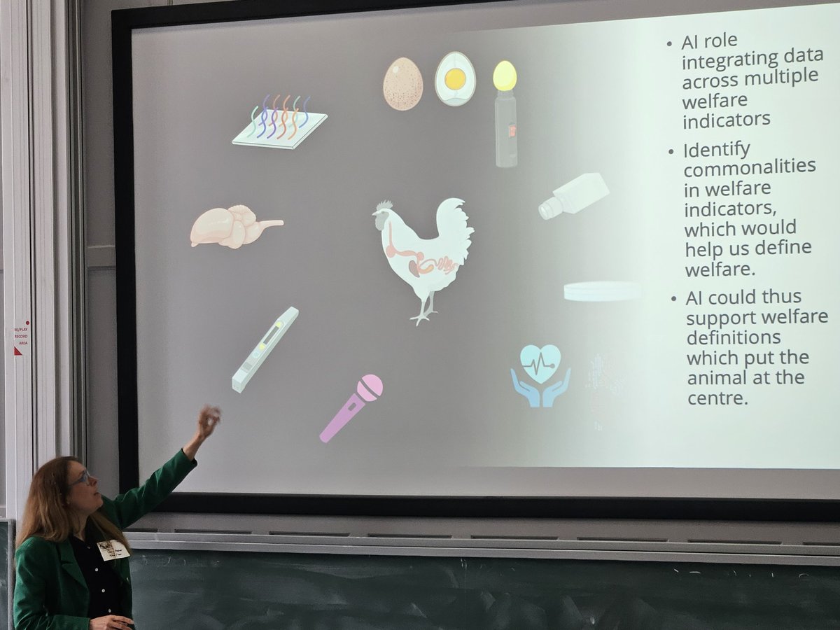 Inspirational talk by Lucy Asher <a href="/UniofNewcastle/">Newcastle University</a> visiting <a href="/BristolUni/">University of Bristol</a> on Biological informatics. "The biggest advances and innovations are likely to be driven by those who understand both informatics and behaviour" 💪 #interdisciplinarity #research #biology #innovation