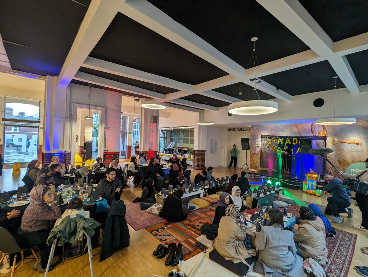 Last night we transformed the space @chaptertweets for another sold-out Iftar experience, the first of its kind in the space. An evening sharing Ramadan and hearing from Welsh Muslim poets and artists.

Thank you to everyone who came! 
#IftarAtChapter 🌙