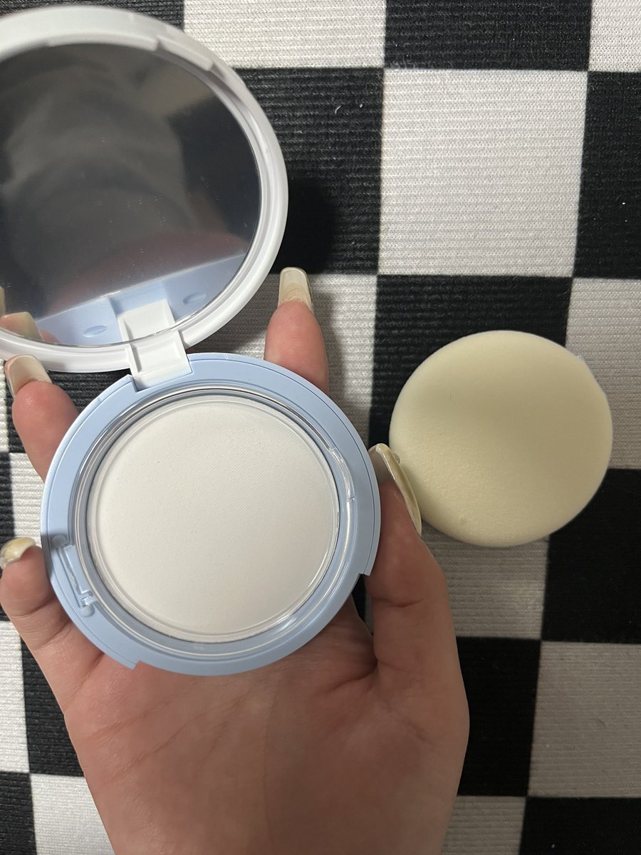 hiyymmnx_'s tweet photo. 3月1日発売 🆕商品🩷🩷@tirtir_jp
“MASK FIT UV COOL PRESSED POWDER”
夏使うの楽しみっ🌻🍉🌊
#PR #ティルティル #マスクフィットUVクールプレストパウダー
#TIRTIR #MASKFIT
#UVCOOLPRESSEDPOWDER
#ノーセバムパウダー #プレストパウダー #おすすめコスメ https://t.co/Uh0DfRVfv5
