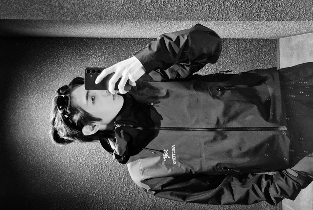 pshmew's tweet photo. sunghoon’s update these days … 🖤 https://t.co/N5vQCVxYMq