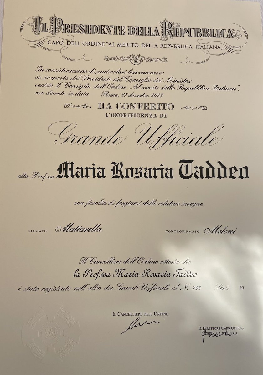 Today,I’ve been awarded the title of Grand Ufficiale al Merito della Repubblica Italiana for the impact of my research. I’m deeply honoured and overjoyed. Even more I’m grateful to the @Quirinale for this recognition @oiioxford @UniofOxford
