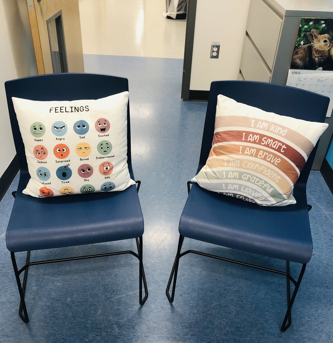 sarahdeveau_'s tweet photo. Using my #Cash4Classrooms to make the counselling office @westbedfordPP_8 a little more cozy! ๐ #hfxcopd #hfxcolocal https://t.co/vgcAxhVNm7