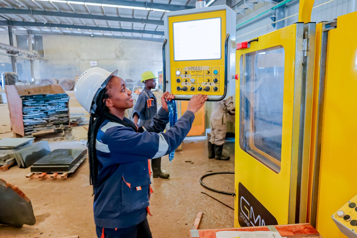 What a man can do,a woman can do better! Aimee F. Niyonkuru is shattering stereotypes, operating one of heavy machines at EAST AFRICAN Granite acquired thru #NIRDAOpenCallsProgram with @EnabelinRwanda to boost quality & quantity of locally produced materials in stone value chain