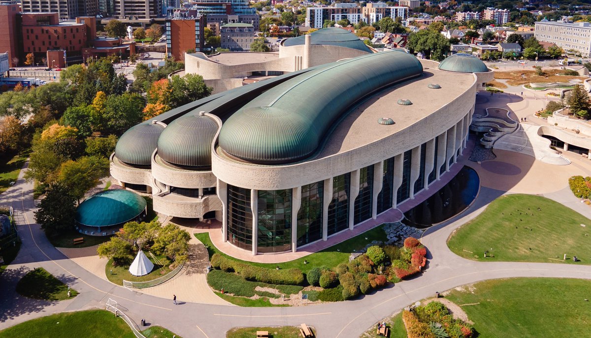 Dans le cadre de la #ConférenceDroitPublic2024, nous organiserons un souper de gala au @CanMusHistory le 4 juillet. Rejoignez-nous pour une incroyable nuit de délices culinaires et de conversations engageantes !