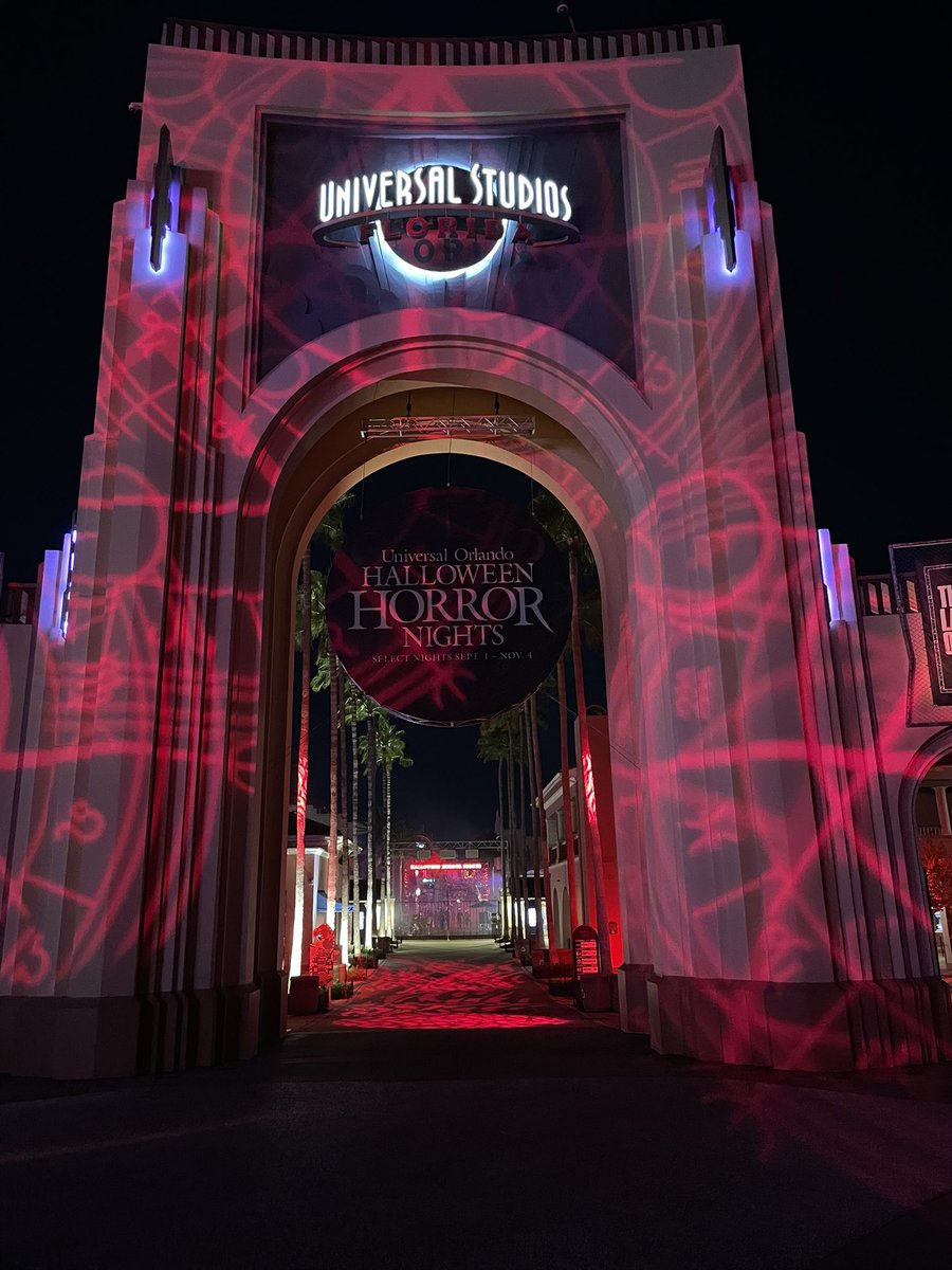 OrlandoAmusmnt's tweet photo. Something truly HORRIFYING will be coming this morning from Universal Orlando’s Halloween Horror Nights…
Stay tuned!
🎃
@HorrorNightsORL https://t.co/MpyZmMFts1