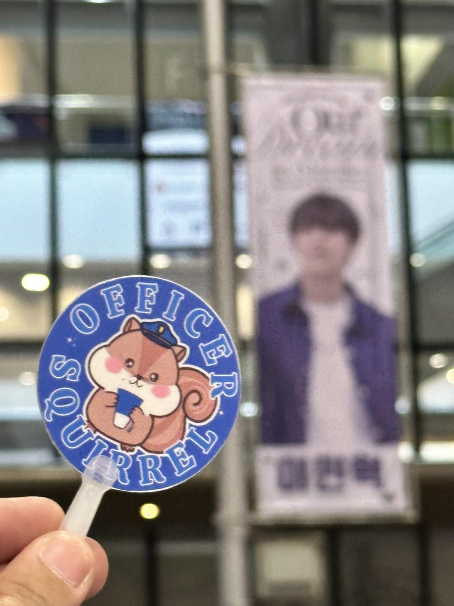 OS_Squirrelzone's tweet photo. PH Melody is soooo ready for this! 

Looking forward to making more memories with you, Lee Minhyuk! 💙 

#BTOB_OurDream_Manila https://t.co/Hyy6XBPTWq