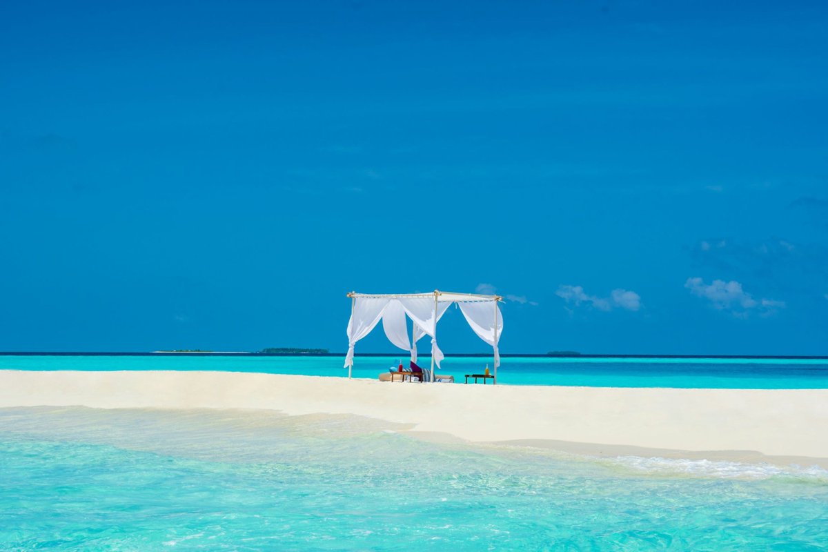 Imagine your own piece of paradise on our exclusive sandbank. Our team will cater to your desires, making dreams come true at Milaidhoo while writing chapters of your story of a small island.
