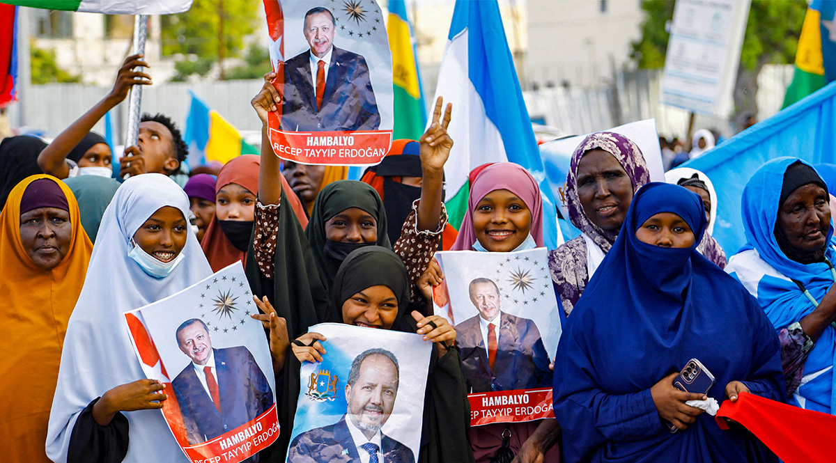 Die Türkei will Somalia beim Küstenschutz unterstützen. @jed__jed__ & @AMSpancerska analysieren das Kooperationsabkommen beider Staaten im Verteidigungsbereich pism.pl/publications/t…